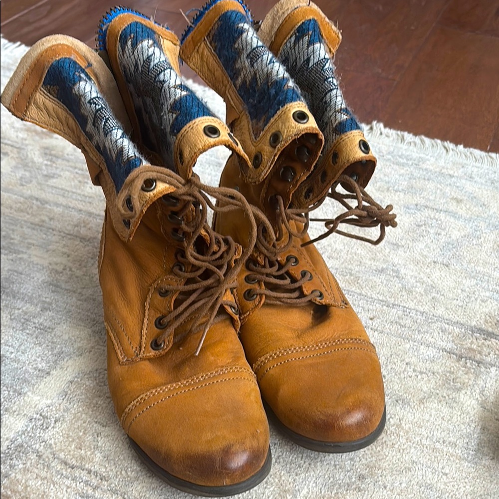 Steve Madden Women’s Adjustable Boots - Picture 1 of 7